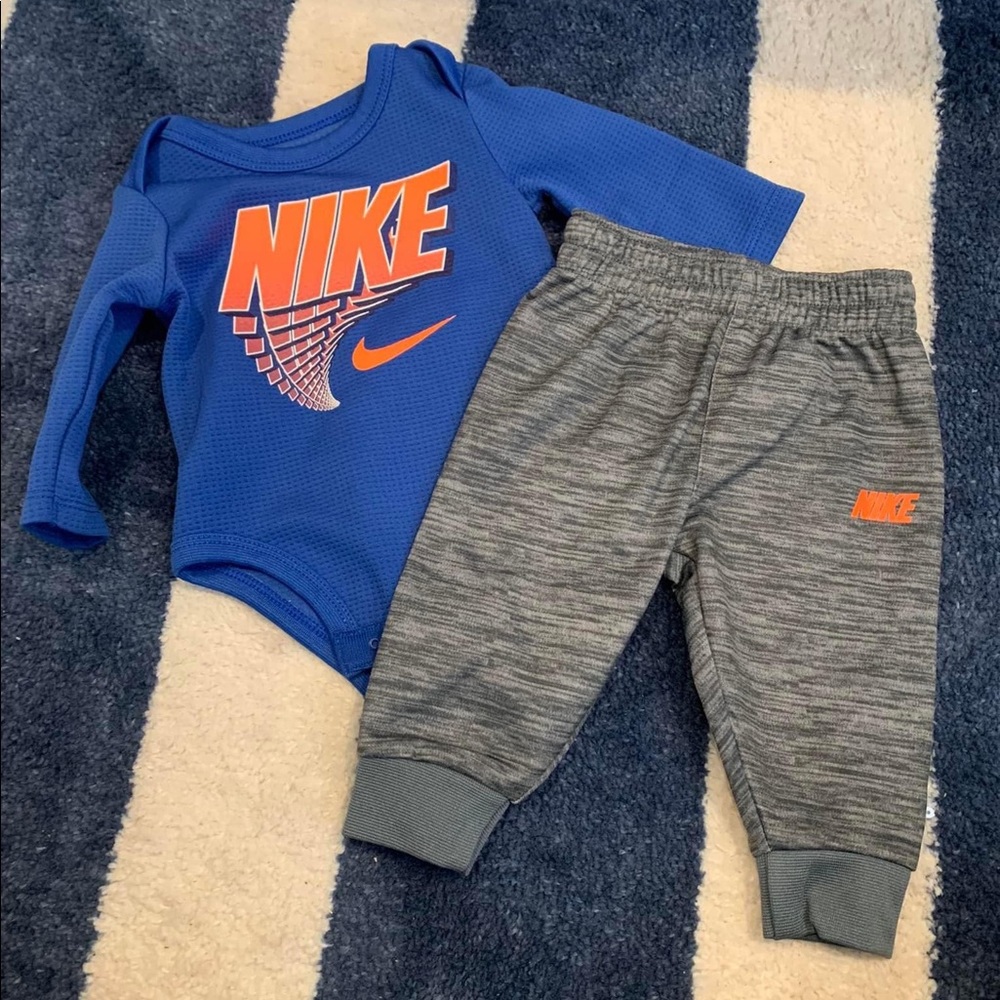 Nike 2 Piece Outfit